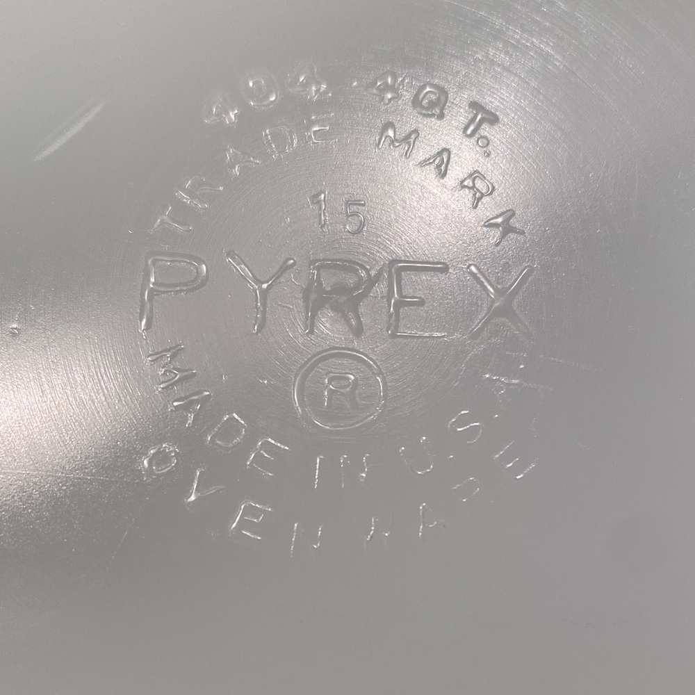 Pyrex mid century modern rare avocado green 404 4 qt mixing bowl - Picture 2 of 5